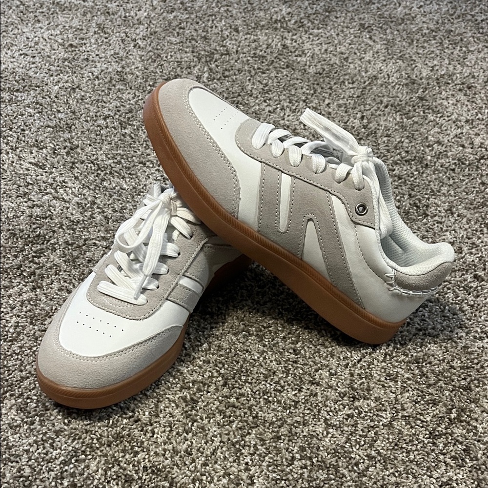 Stylish White and Gray Women's Sneakers